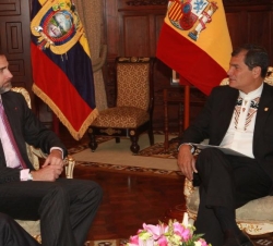Su Alteza Real el Príncipe de Asturias durante la reunión mantenida en el Palacio Presidencial con el Presidente de la República de Ecuador, Rafael Co